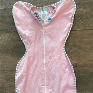 Size Medium swaddle in great condition!! Baby loved it while wearing at night!